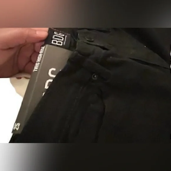 BDG Twig Ripped High-Waisted Skinny Jean - Black Size 25 New with Tag - Picture 6 of 16